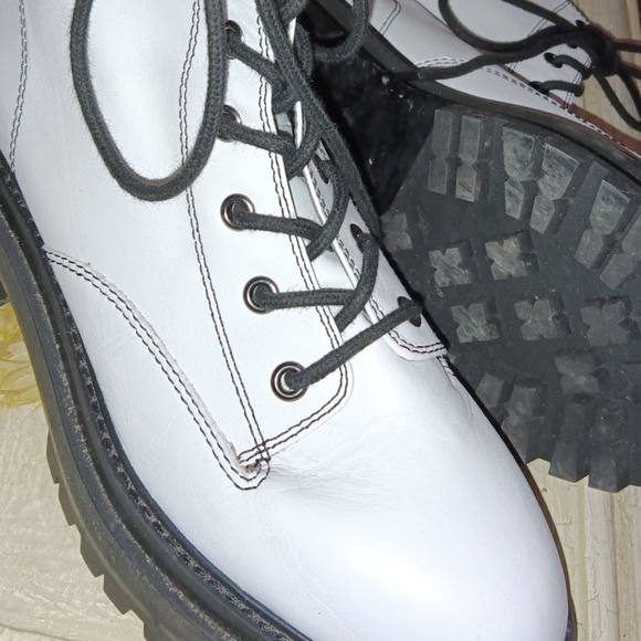 White Combat boots Dr. Marten style - Picture 5 of 5